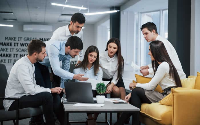 Headhunting Lab - La ciencia de buscar y el arte de elegir