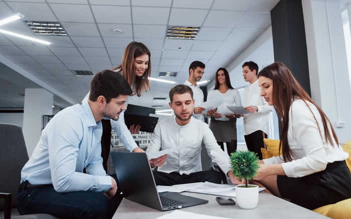 Headhunting Lab - La ciencia de buscar y el arte de elegir