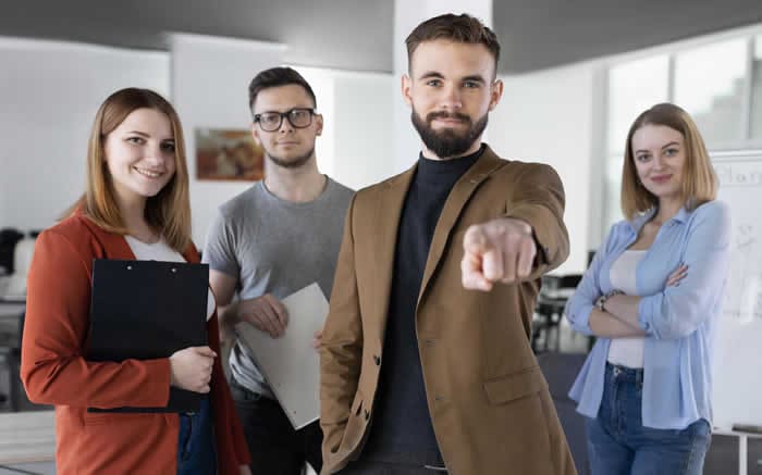 Headhunting Lab - La ciencia de buscar y el arte de elegir